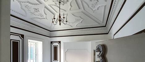 獨特設計、隔音、免費 Wi-Fi、床單