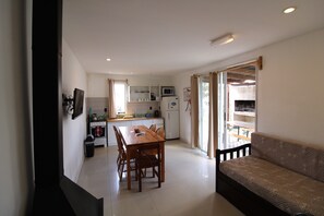 Laptop workspace, free cots/infant beds, free WiFi, bed sheets - Complejo Cabanas Piriapolis (Piriapolis)