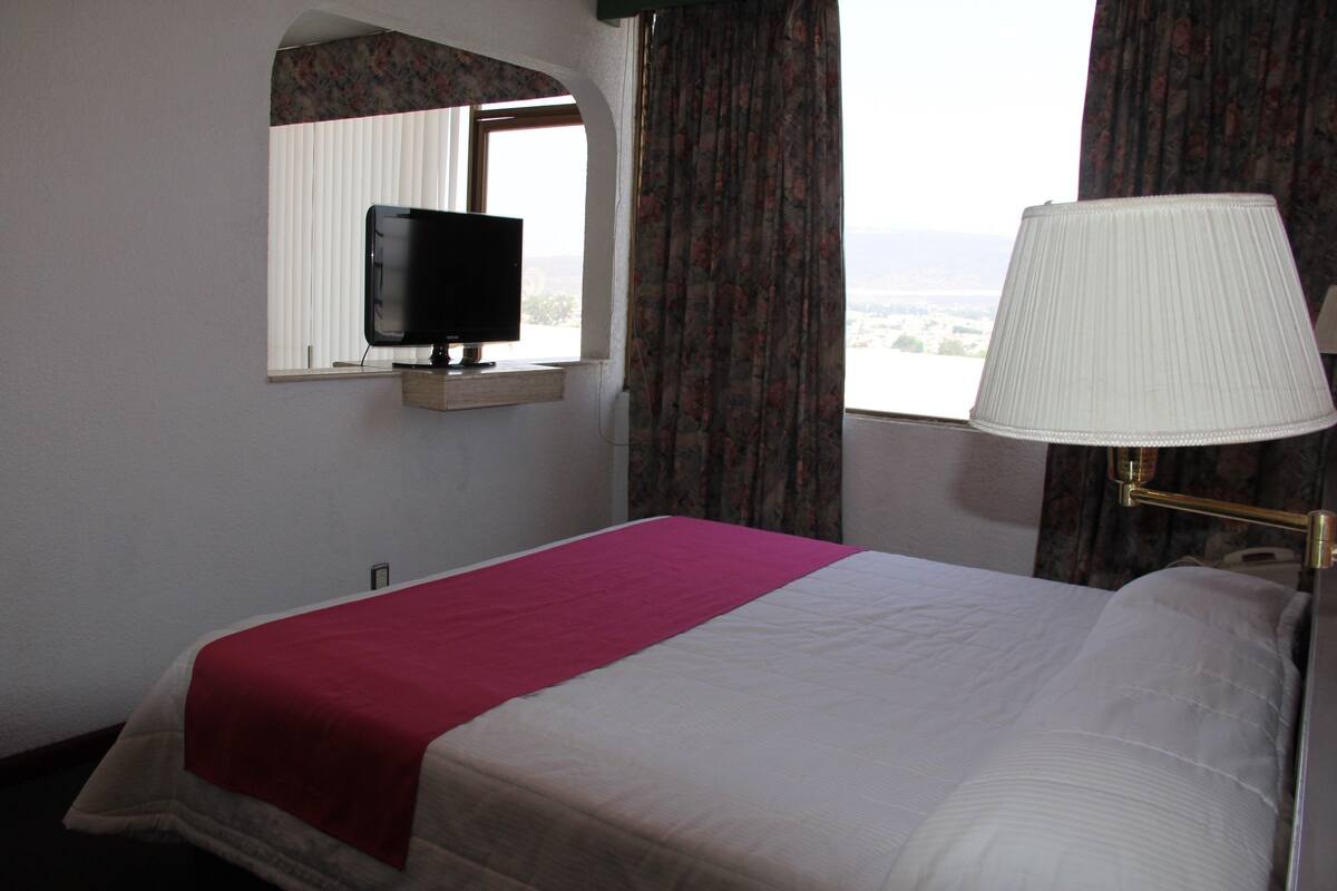 Junior Suite | In-room safe, WiFi (free)