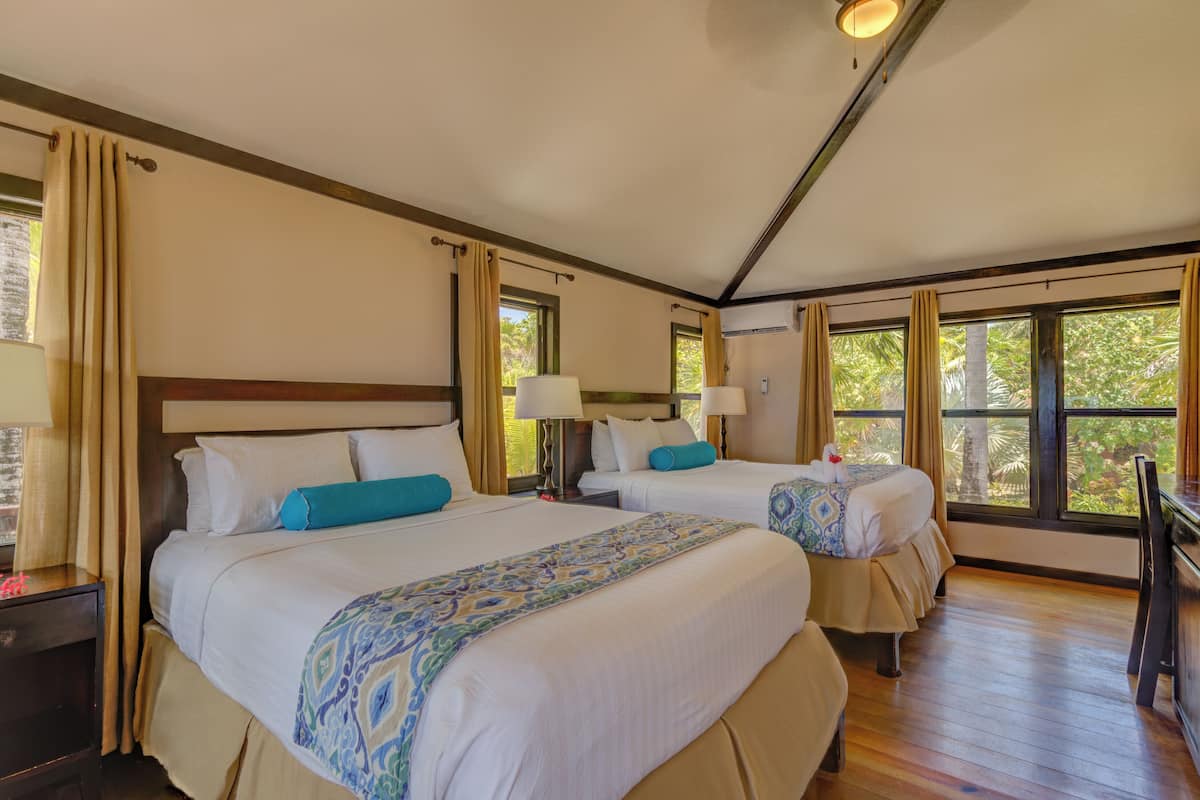 Superior Double Room, 1 Bedroom, Sea View (Key Superior) | 1 bedroom, in-room safe, soundproofing, free WiFi