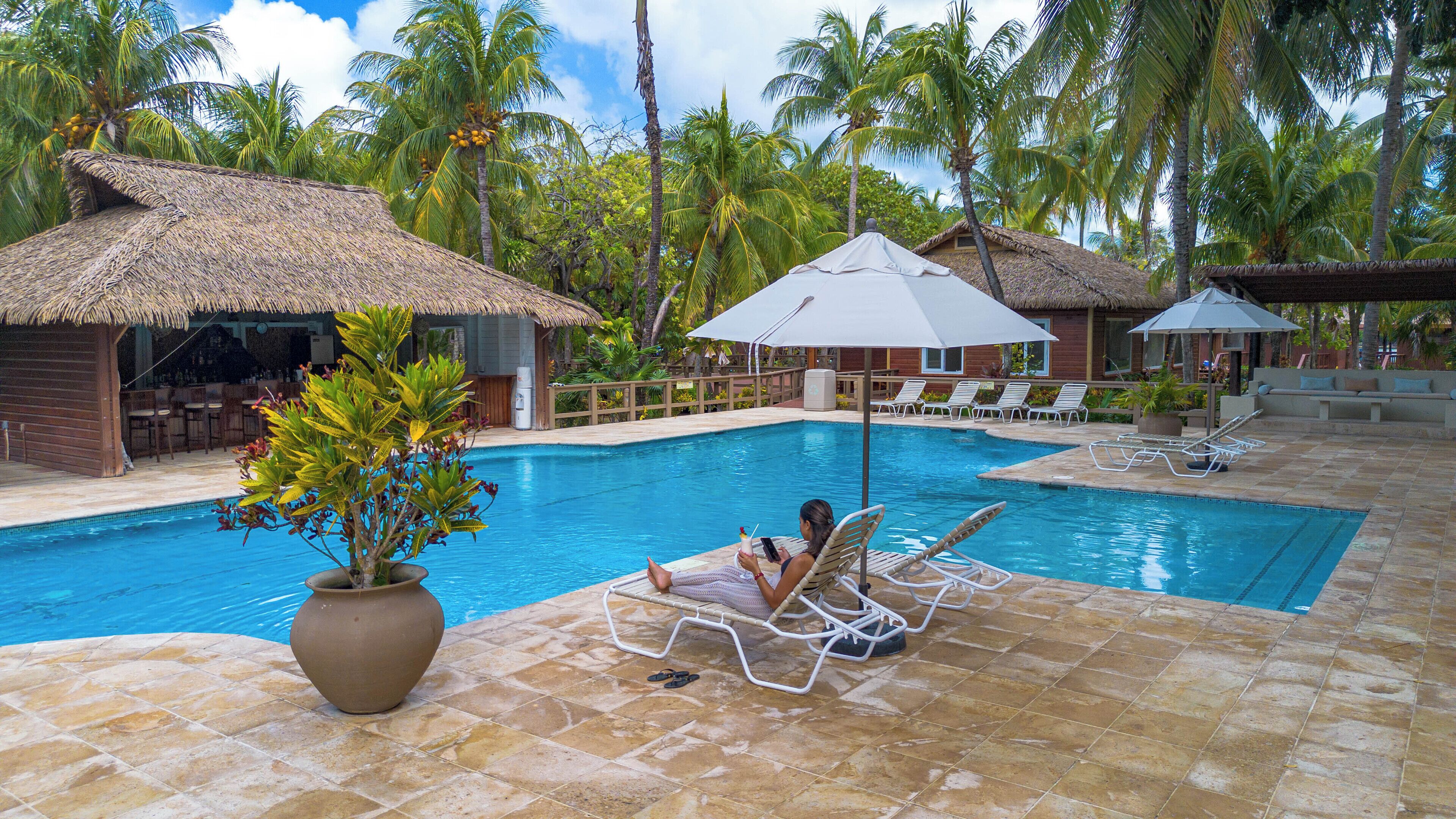 Kolam renang outdoor