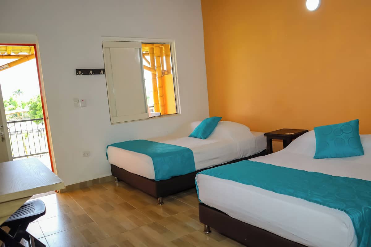 Standard Room 2 Beds | Free WiFi, bed sheets