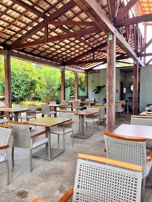 Free daily buffet breakfast - Pousada Simpatia da Ilha (Fernando de Noronha)