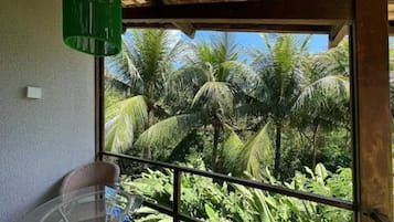 Suite Vista Vale, Primeiro andar | Vista para o jardim