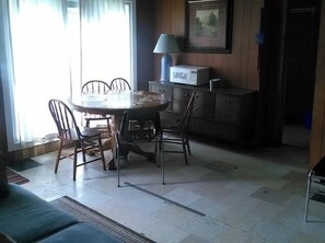 1 kamar tidur, meja kerja, dan Wi-Fi gratis