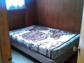 1 dormitori, escriptori i wifi gratuïta 