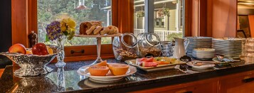 Free daily full breakfast