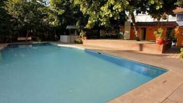 Zwembad | Een buitenzwembad