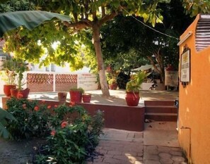 숙박 시설 구내