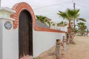 House, 3 Bedrooms | Exterior