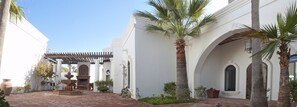 House, 5 Bedrooms | Exterior
