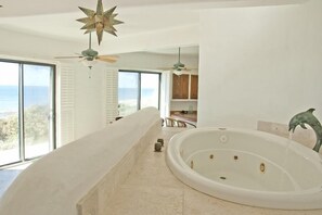 House, 5 Bedrooms | Bathroom