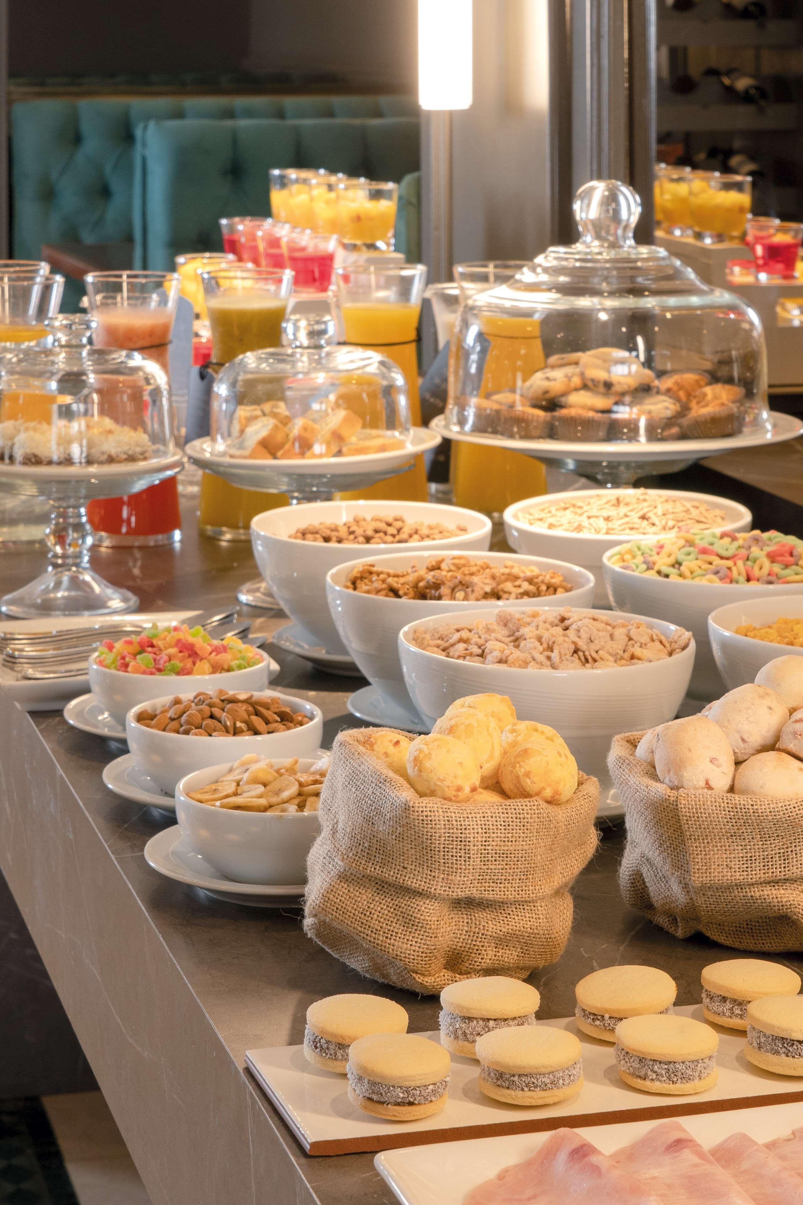 Daily buffet breakfast for a fee