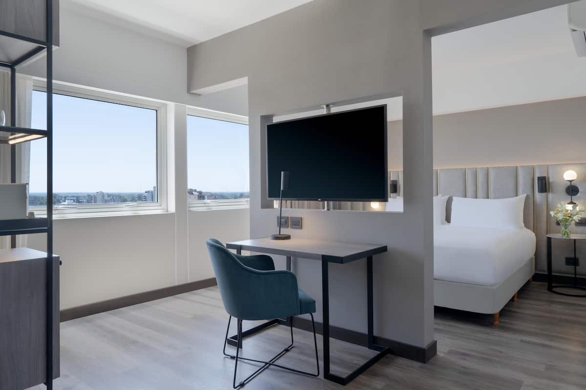 Superior Room | 1 bedroom, minibar, desk, free WiFi