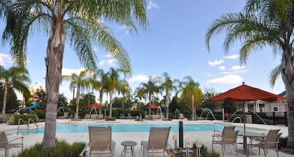 RVH 145 Centre Court Paradise
