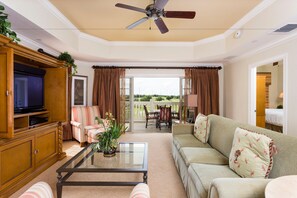 Family Condo, 3 Bedrooms, Golf View, Garden Area | Living area