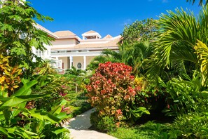 Kondominium, 2 kamar tidur, teras, pemandangan kebun | Halaman properti