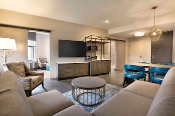 Embassy Suites by Hilton Minneapolis Downtown