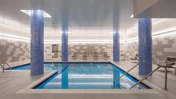 Una piscina techada