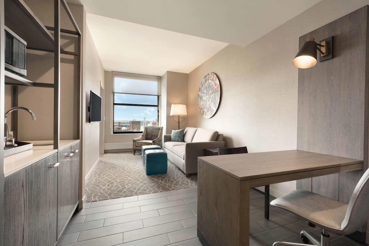 Literie de qualité, lit avec matelas à plateau-coussin