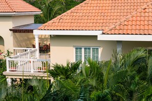 Condo, 2 Bedrooms, Terrace, Garden View | Front of property - Lawson Rock Yellowfish 211 (Roatan)