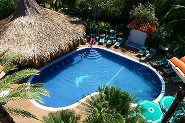 Kolam renang terbuka