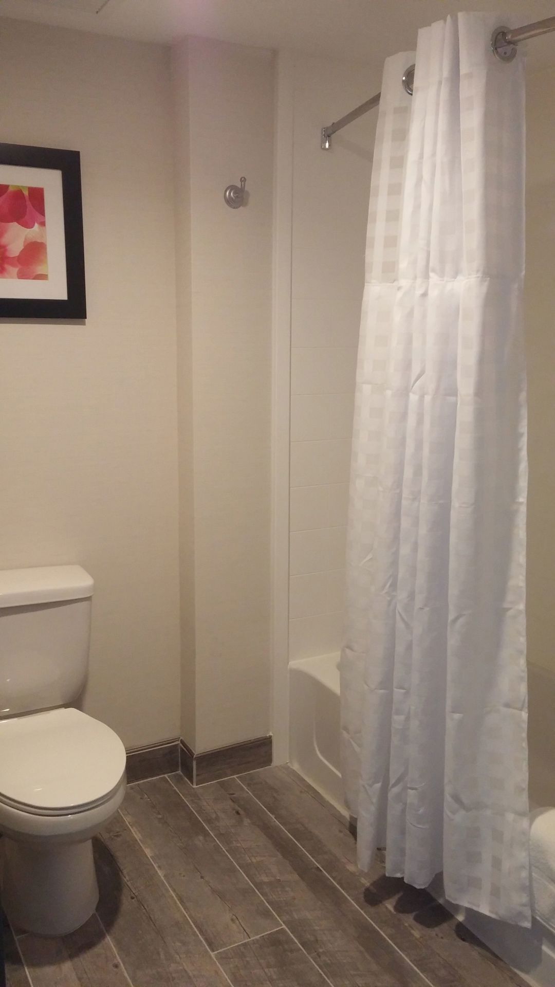 Baño | Amenidades de baño gratuitas y toallas 