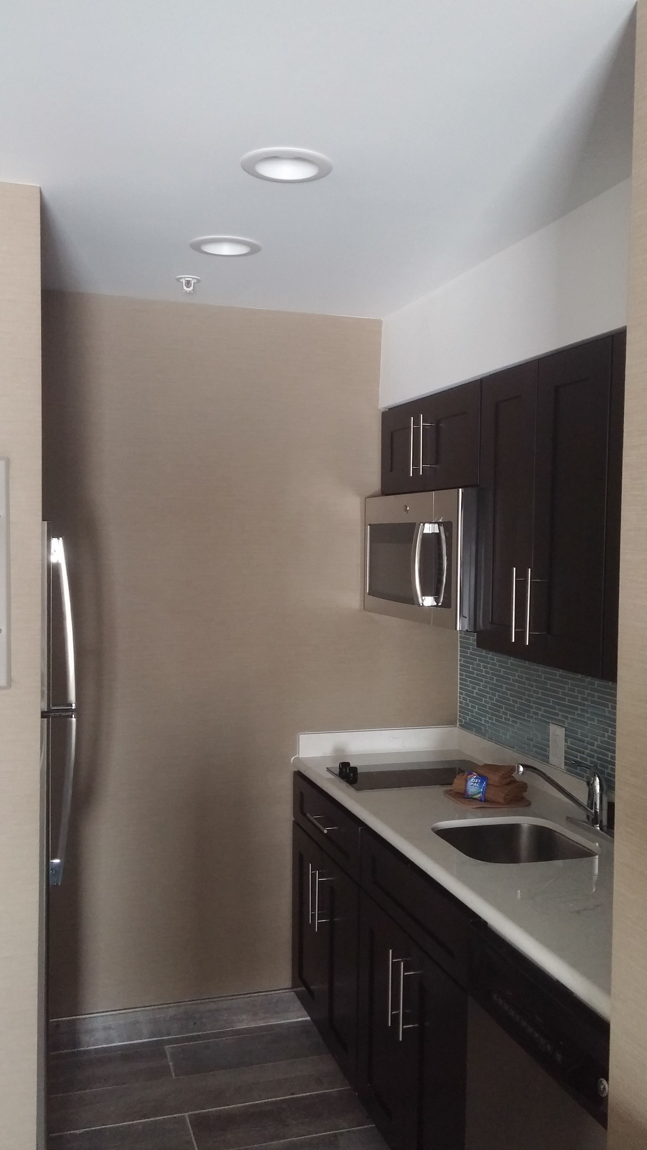 premium bedding, down duvets, in-room safe, desk