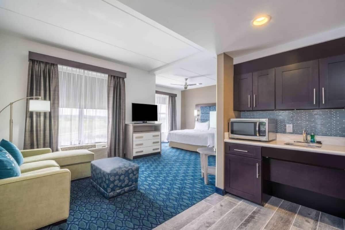 Premium bedding, down duvets, in-room safe, desk