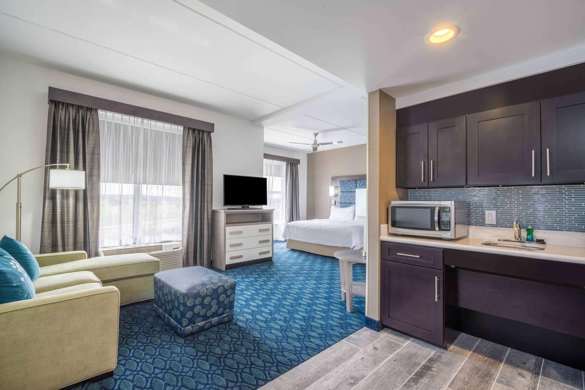 Premium bedding, down duvets, in-room safe, desk