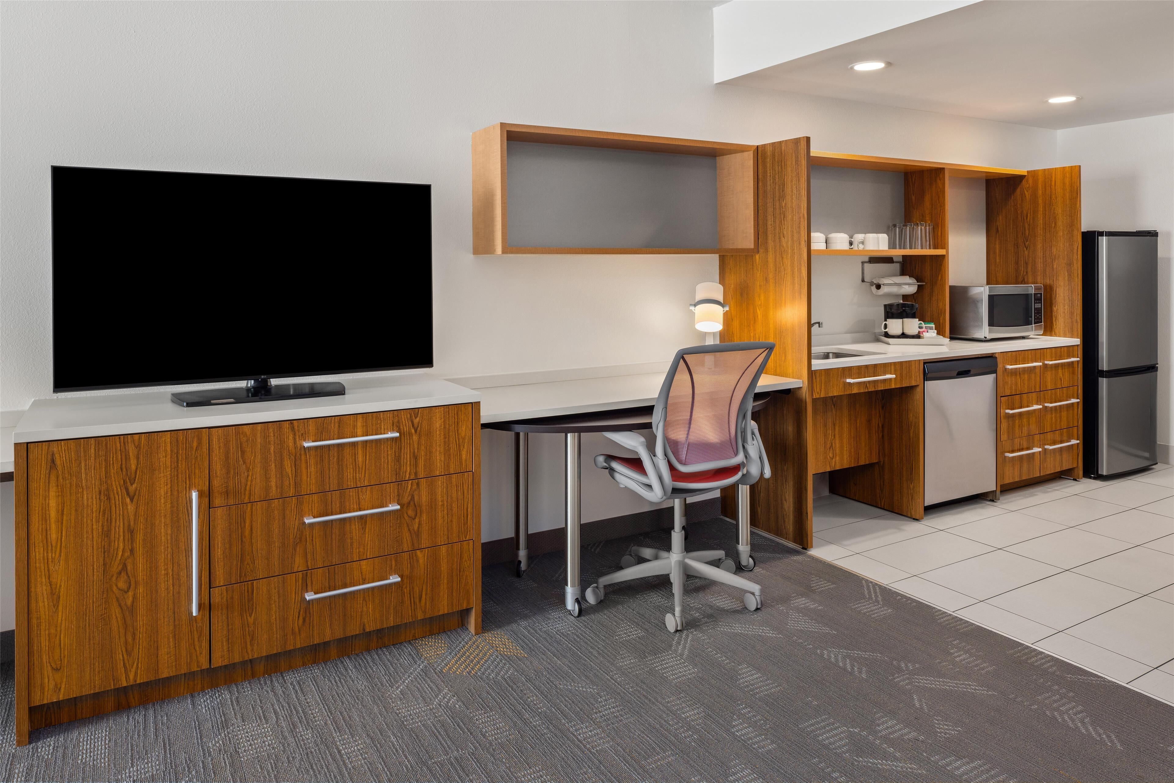 in-room safe, free wifi, bed sheets