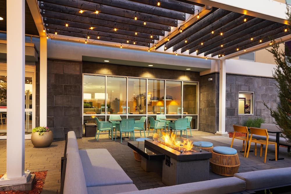 Home2 Suites by Hilton Roseville Minneapolis
