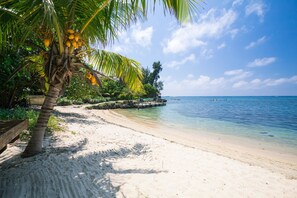 Villa, 3 Bedrooms, Terrace, Ocean View | Beach | On the beach, white sand - Bayside Villa 3A (Roatan)