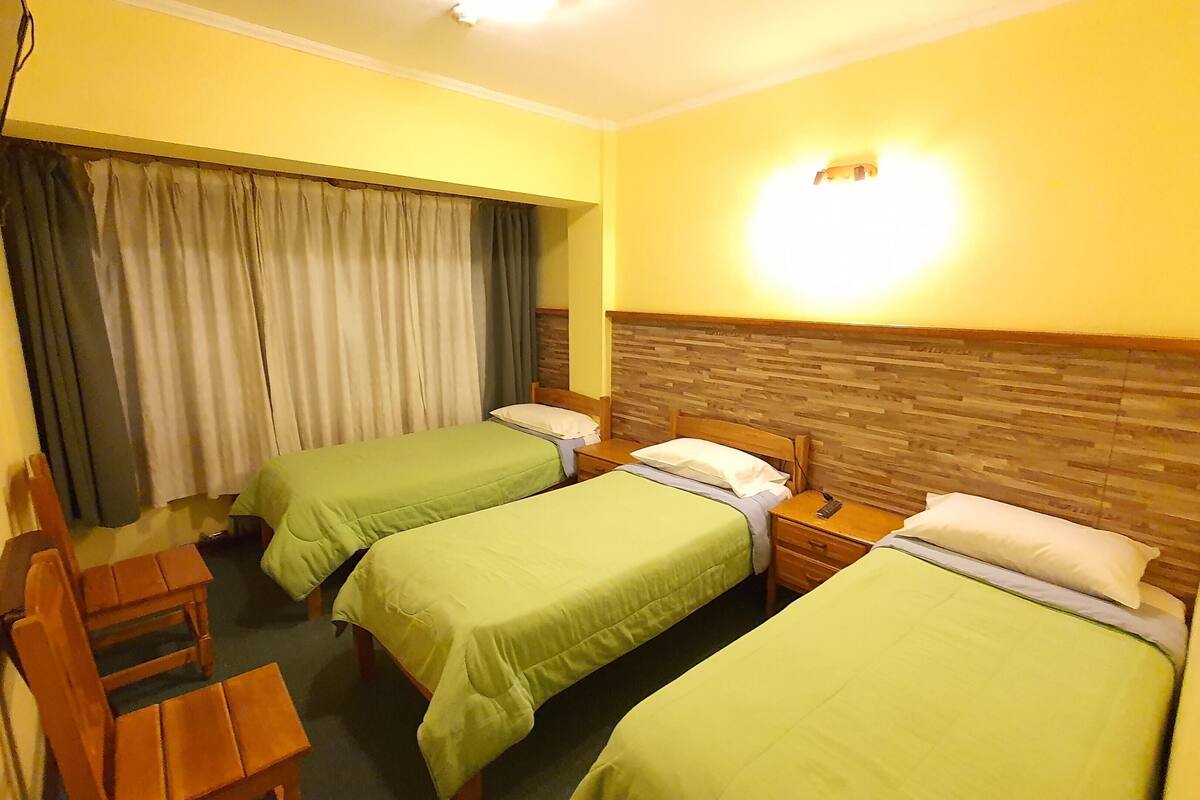 Caja de seguridad en la habitación, wifi gratis y ropa de cama