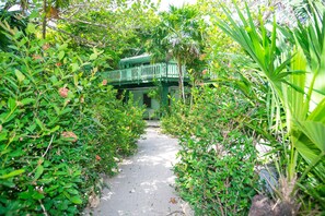 Townhome, 2 Bedrooms, Garden View | Property grounds
