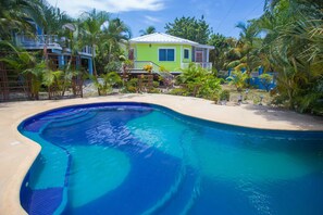 聯排別墅, 1 間臥室, 露台, 海景 | 游泳池 | 室外游泳池