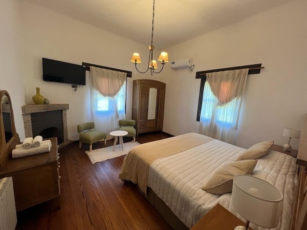 Habitación | Caja fuerte, tabla de planchar con plancha, wifi gratis y ropa de cama