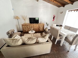 Cabana | Área de estar | TV de plasma 42 polegadas com canais a cabo, TV