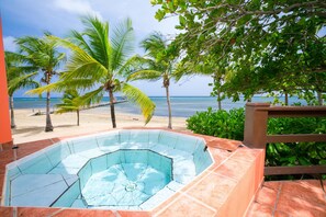 Villa, 2 habitaciones, sauna, vista al océano | Tina de hidromasaje al aire libre