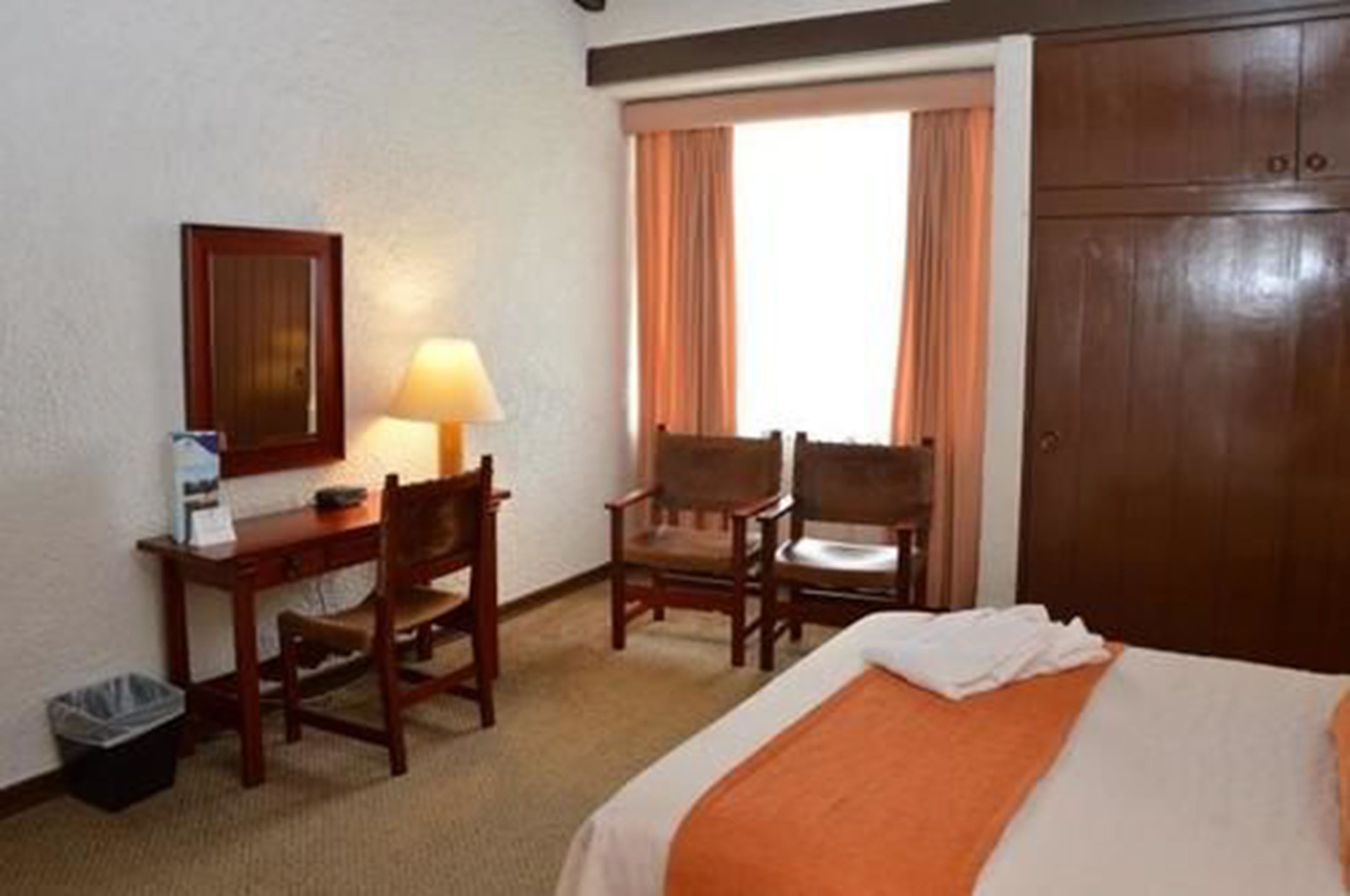 Minibar, in-room safe, desk, free WiFi