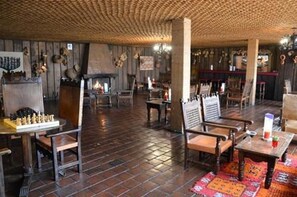 Breakfast, lunch, dinner served; local and international cuisine - D'Acosta Hotel Sochagota (Paipa)