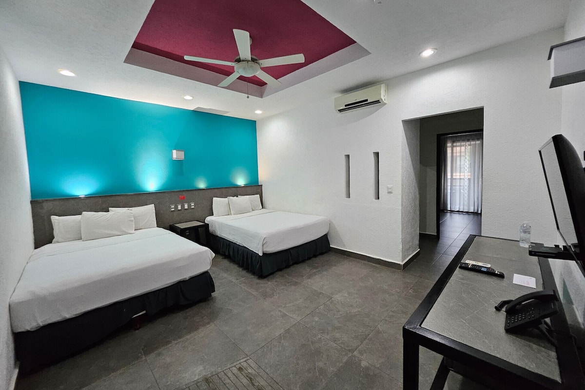 Premium bedding, in-room safe, desk, laptop workspace