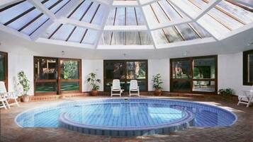 Indoor pool, outdoor pool, sun loungers
