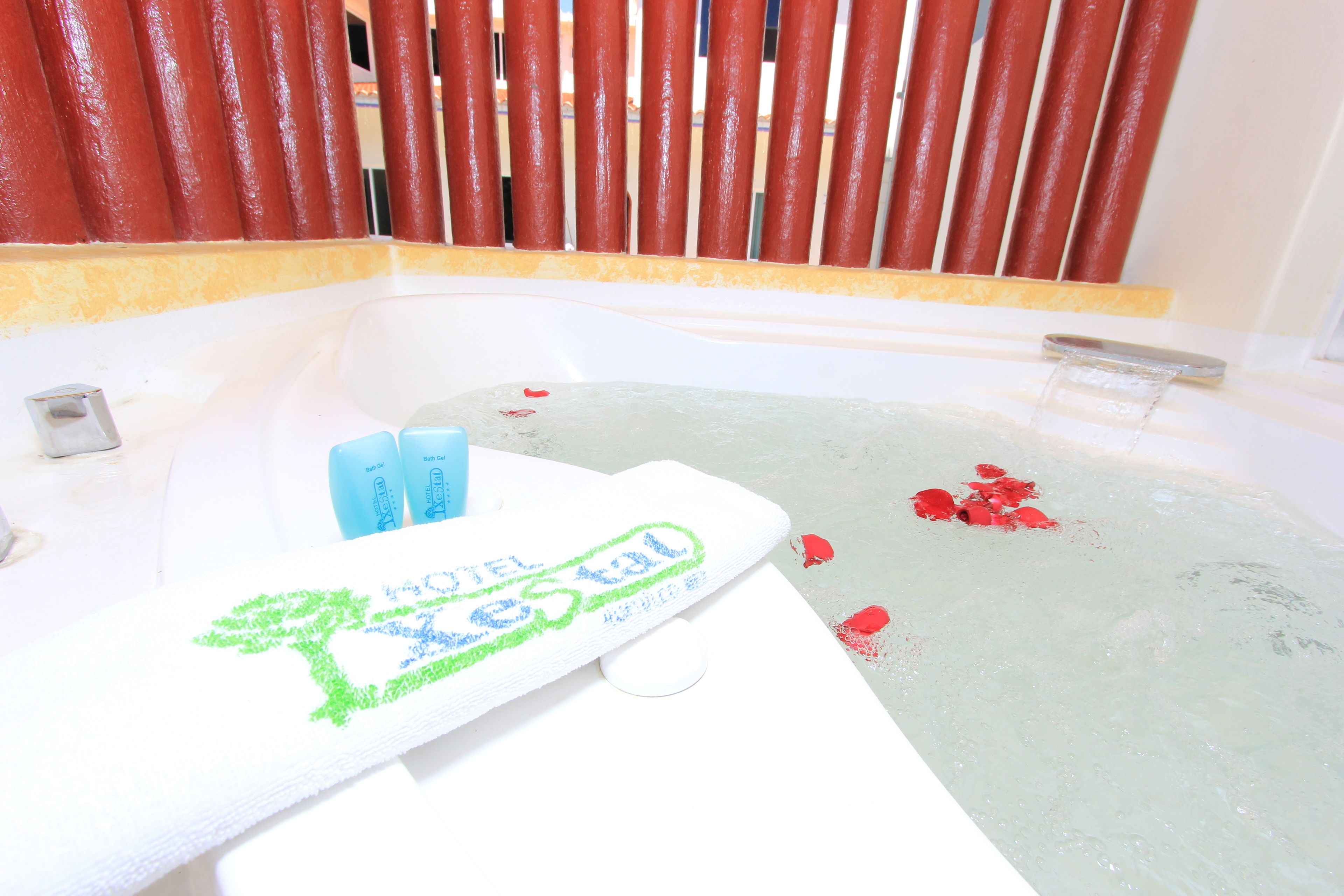 junior suite, 1 king bed | balcony