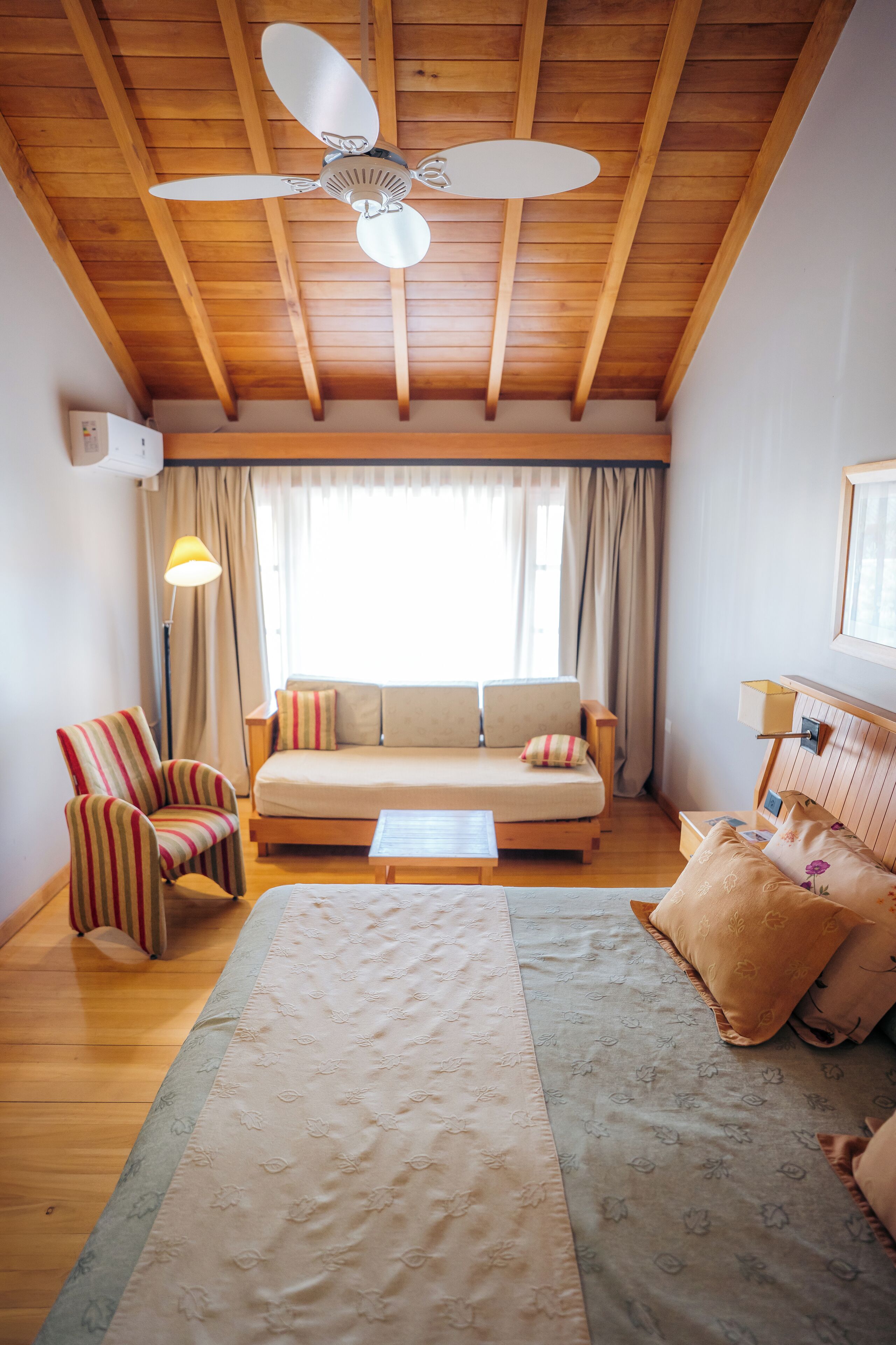 슈피리어 트리플룸 | 객실 내 금고, 책상, 암막 커튼, 방음 설비