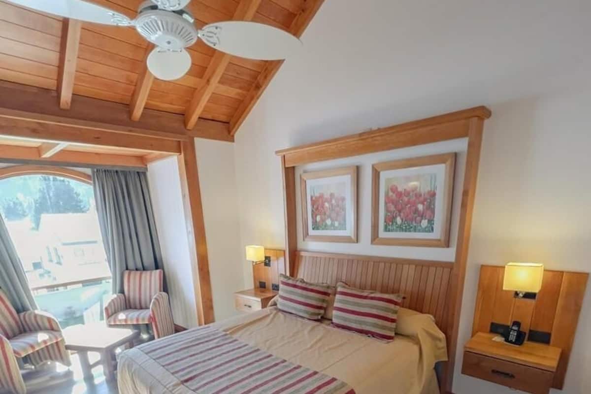 In-room safe, desk, blackout curtains, soundproofing