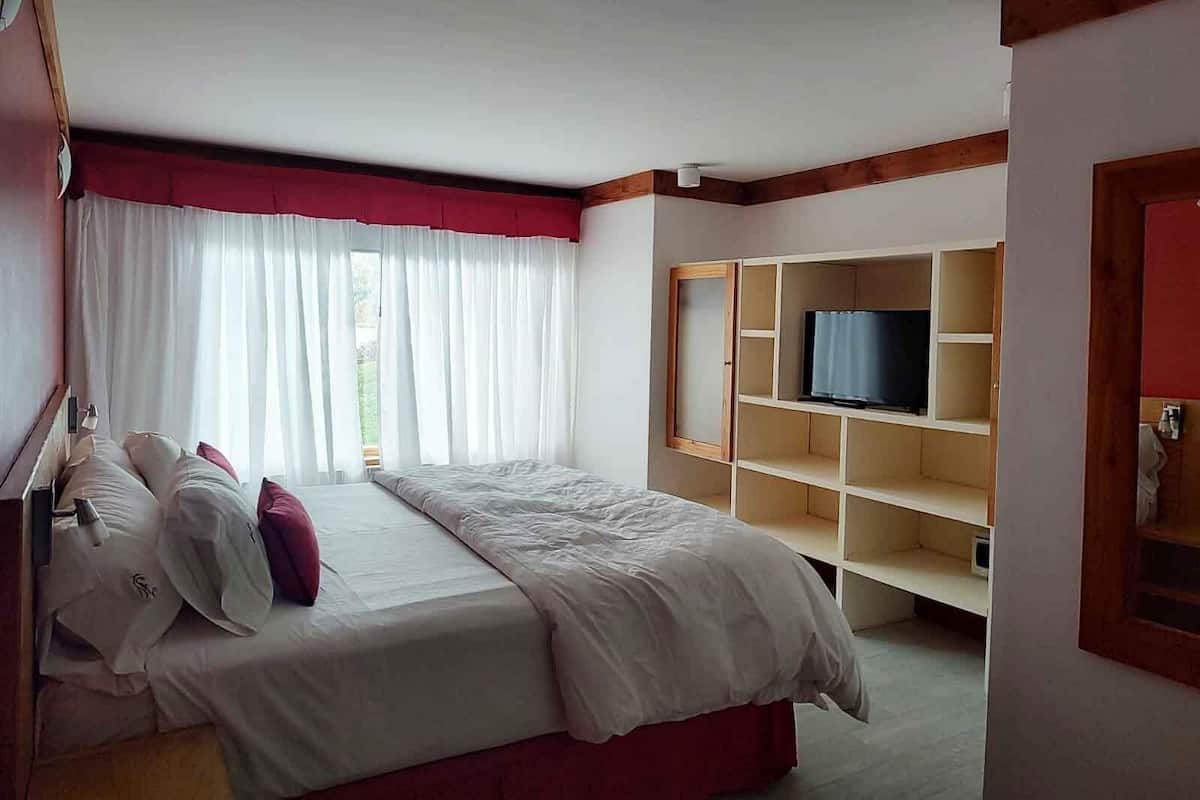 In-room safe, iron/ironing board, free cribs/infant beds, rollaway beds