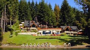 Exterior - Costa Serena Aparts & Spa (Villa La Angostura)
