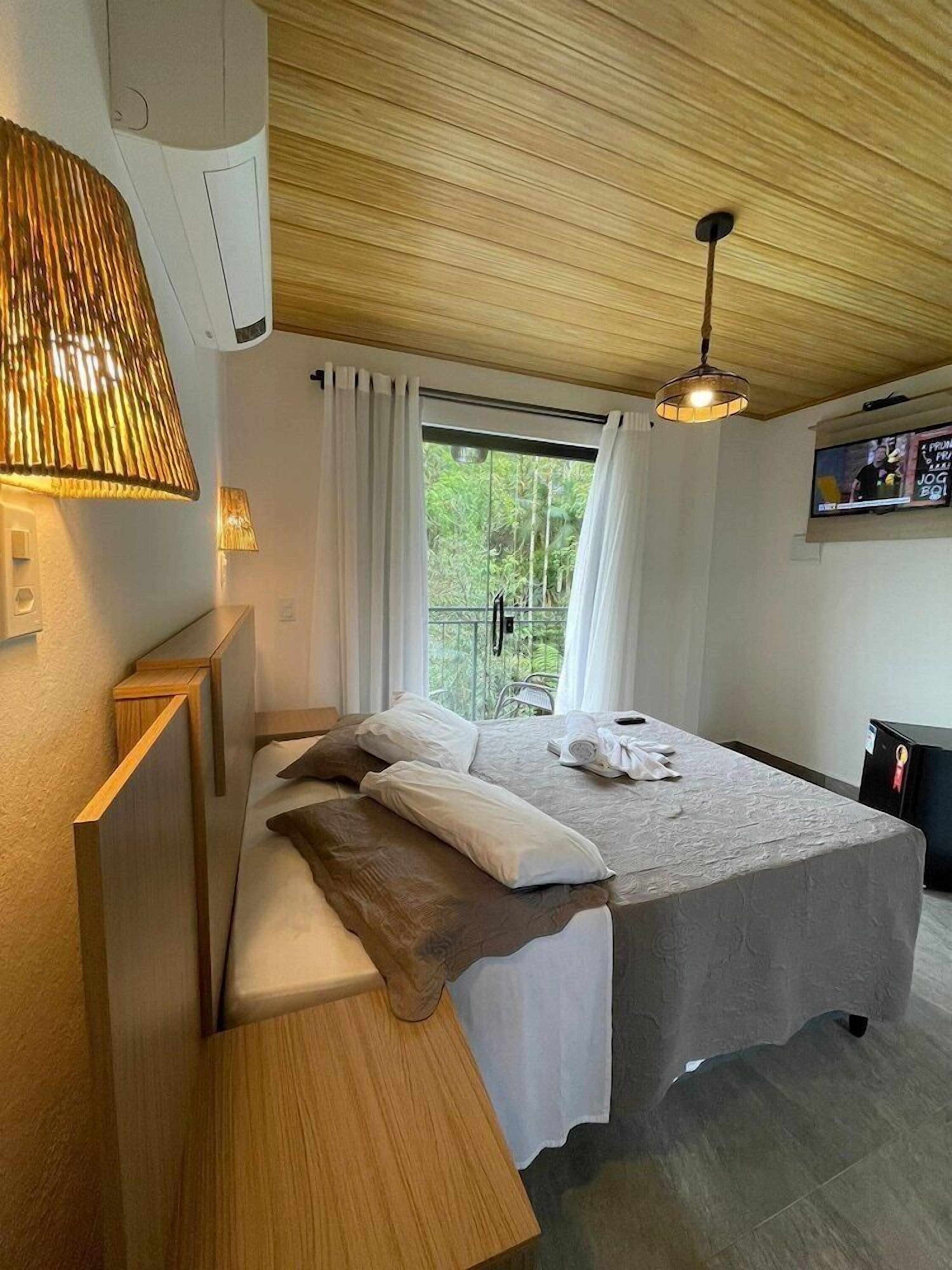 Coffres-forts dans les chambres, Wi-Fi gratuit, draps fournis
