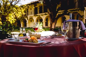 Regional cuisine - Altalaluna Hotel Boutique & Spa (Cafayate)